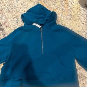 LIKE NEW RARE COLOR SCUBA HALF ZIP